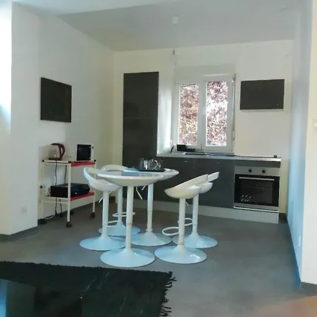 With One Bedroom In With Wifi Apartamento